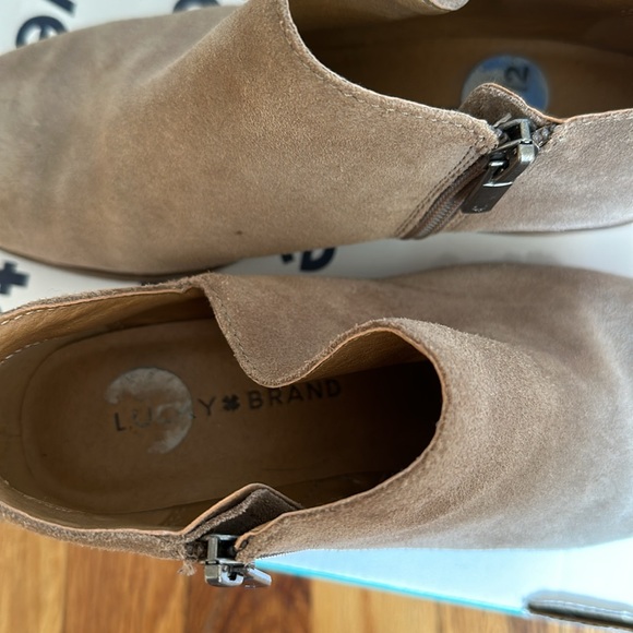 LUCKY BRAND clogs. Size 61/2 - Picture 2 of 4